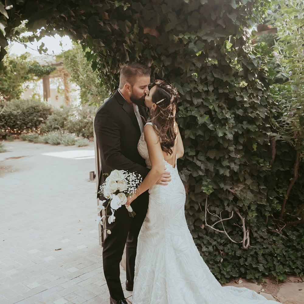 Wedding dress with low cut mesh in front and mermaid style!